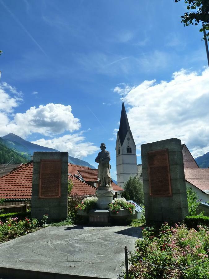 Gaestehaus-Staats Panzió Obervellach Kültér fotó